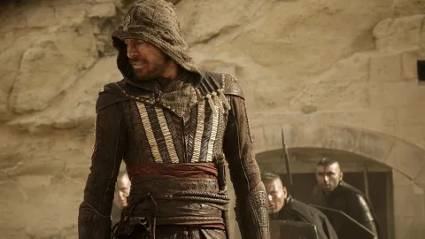 アサシンクリード映画の新しいビデオが舞台裏で明らかになります