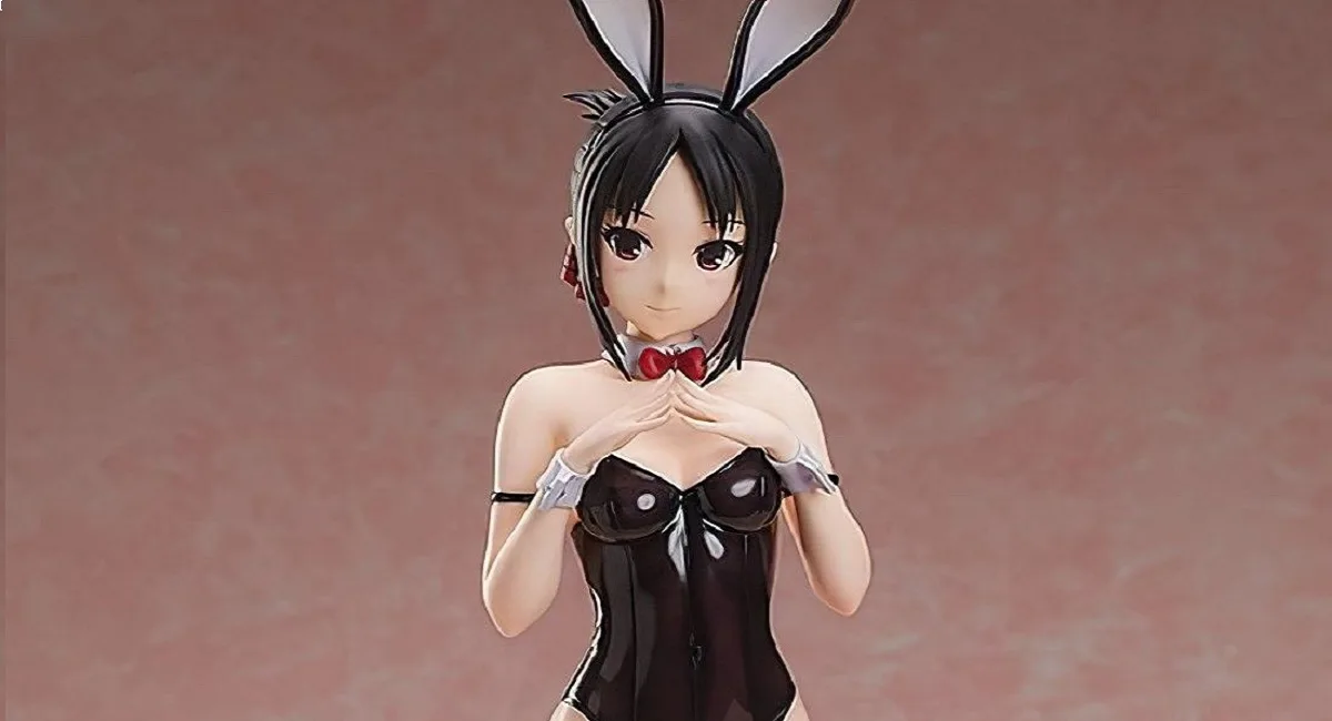 Kaguya-sama Kaguya inspira uma figura sensual em roupa de coelho